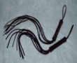 Chicotes de tiras de nylon<br />
Tiras de nylon de 50cm com ponta queimada, cabo encapado com <br />
courino